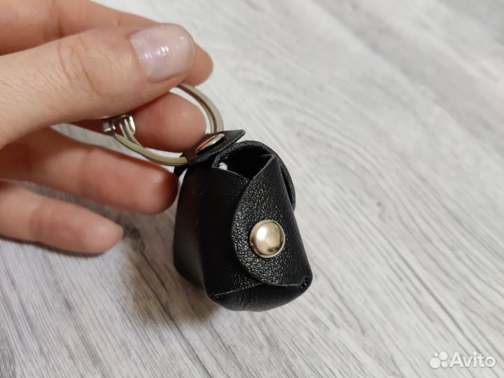 Новый брелок кармашек черный искусственная кожа