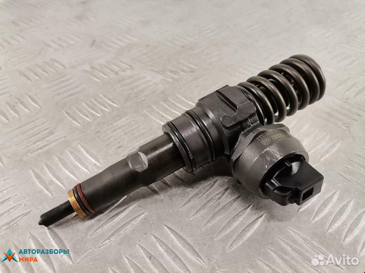 Форсунка Skoda Octavia (A4) рест. 2007 038130073AG