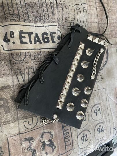 Напульсник кожаный