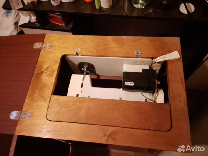 Швейная машинка б/у чайка 143 с электроприводом
