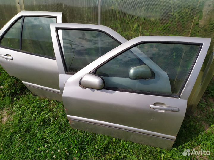 Двери на Чери Амулет