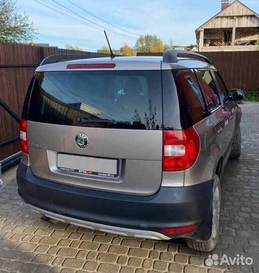 Skoda Yeti 2.0 AMT, 2011, 260 000 км