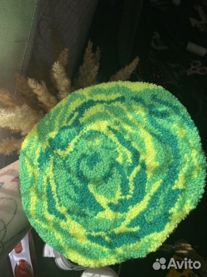 Ковровая вышивка. Подставка на стол. Украшение