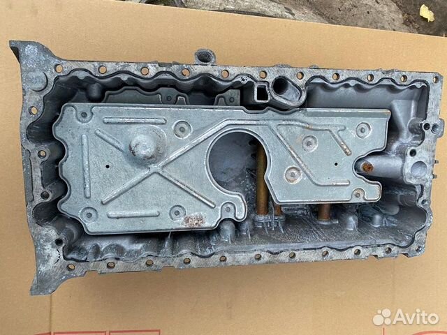 Поддон двигателя Volvo 30777968