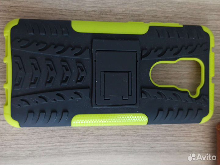 Чехол на телефон