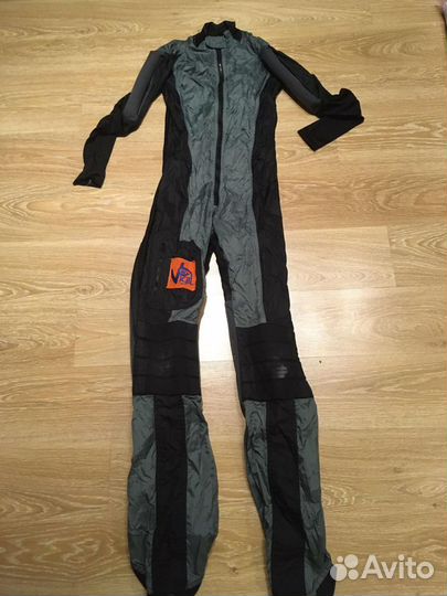 Комбинезон парашютный