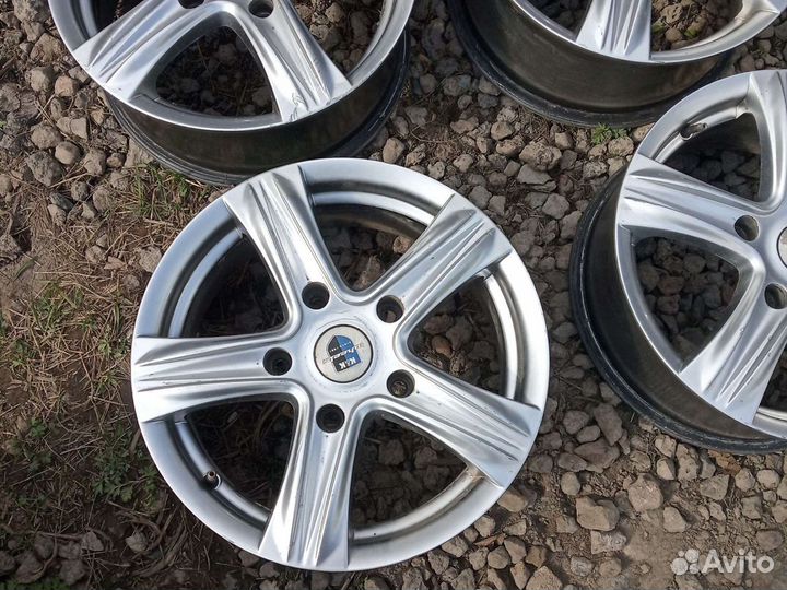 Литые диски r16 на Ниву