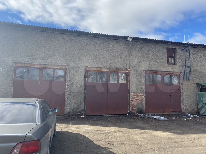 Гараж, > 30 м²