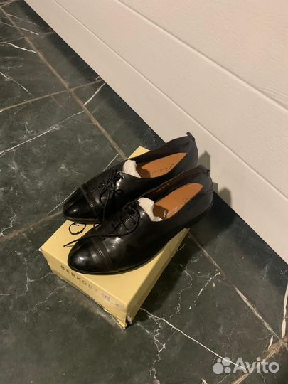 Женские кожанные туфли Berkonty