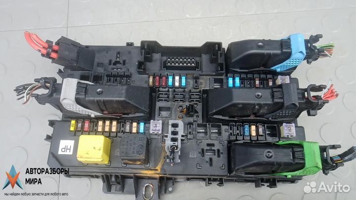 Блок предохранителей Opel Astra H/Family рест