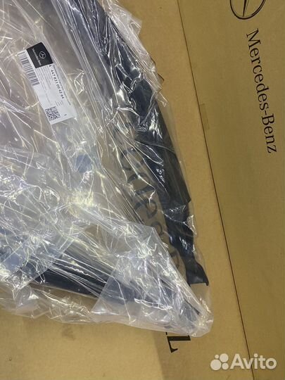 Уплотнитель моторного отсека Mercedes W447 V447