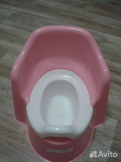 Детский горшок в виде унитаза