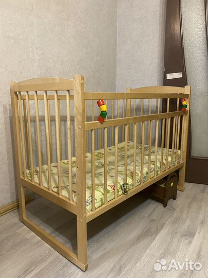 Детская кроватка