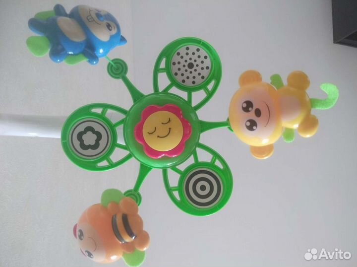 Мобиль музыкальный, развивающий на кроватку