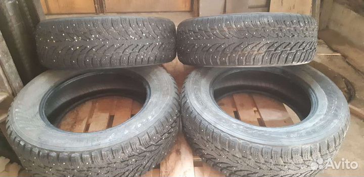 Nokian Tyres Hakkapeliitta 9 SUV 215/65 R16