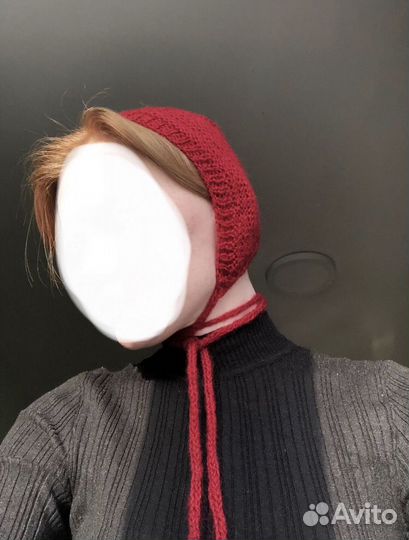 Чепец бордовый женский