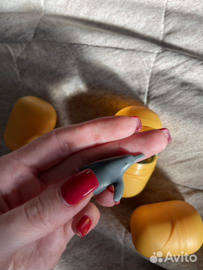 Игрушка kinder natoons дельфин