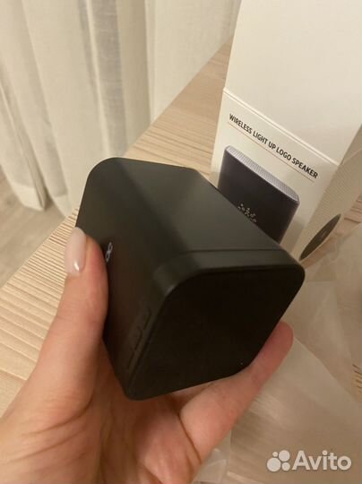 Колонка wireless light up logo speaker