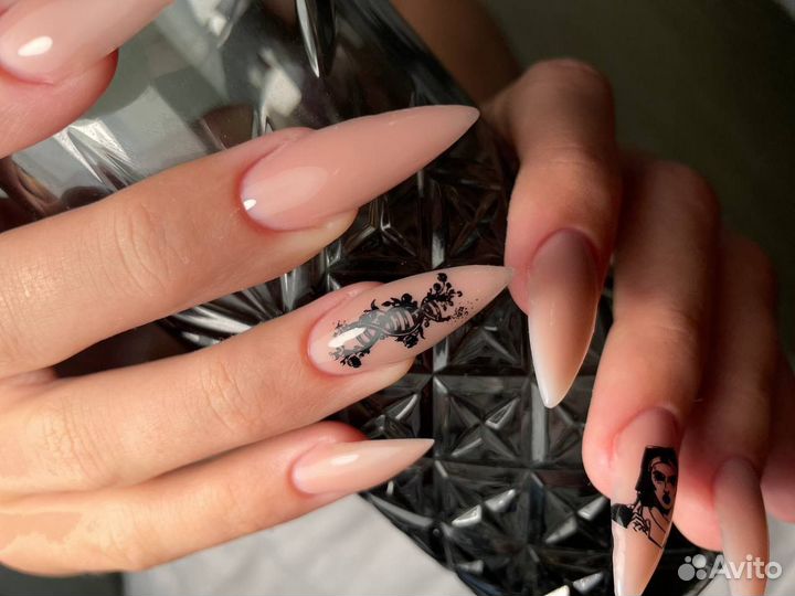 Маникюр и педикюр в 4 руки