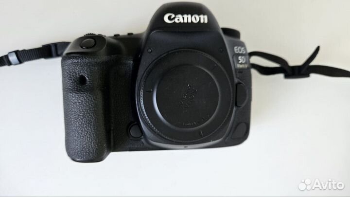 Canon EOS 5D Mark IV body