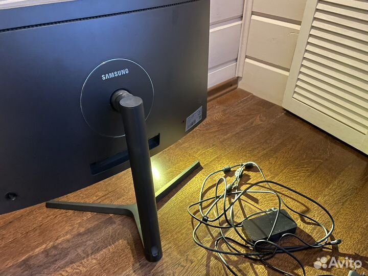 Монитор Samsung