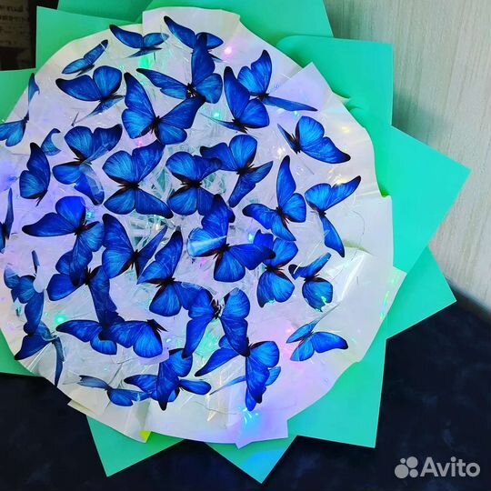 Светящийся букет из бабочек