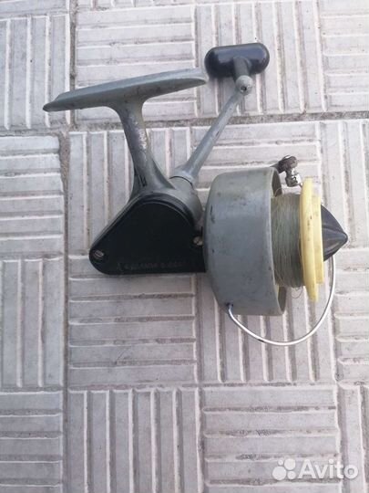 Катушка безинерционная спиннинговая СССР