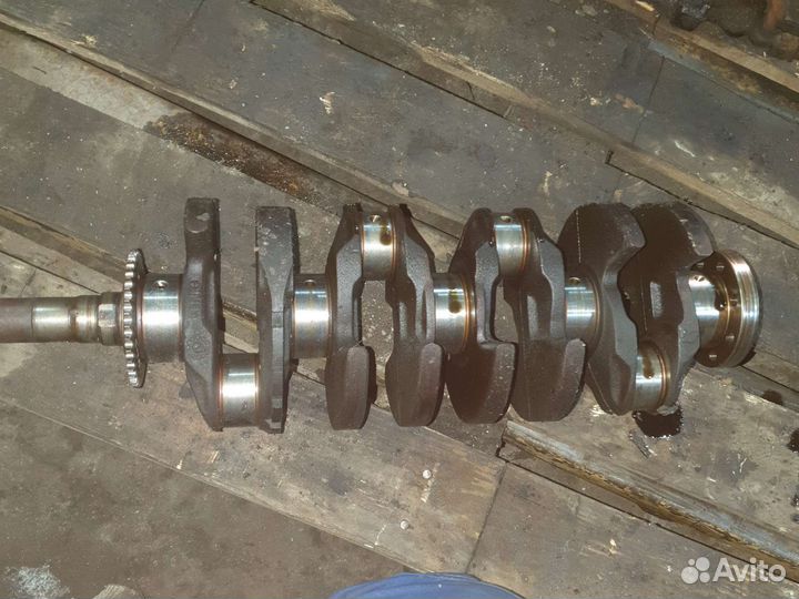 Коленвал Додж Караван 2,4 EDZ 96-01 гг