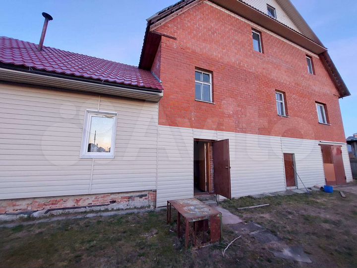 Дом 260 м² на участке 9 сот.