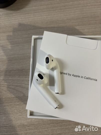 Наушники Apple AirPods 2 (на гарантии)