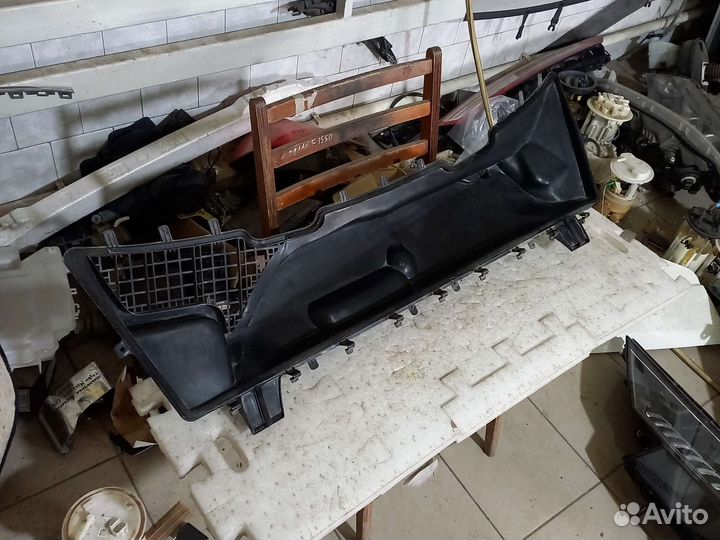 Воздухозаборник Mercedes E320,W210,M112