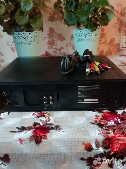 Видеомагнитофон 