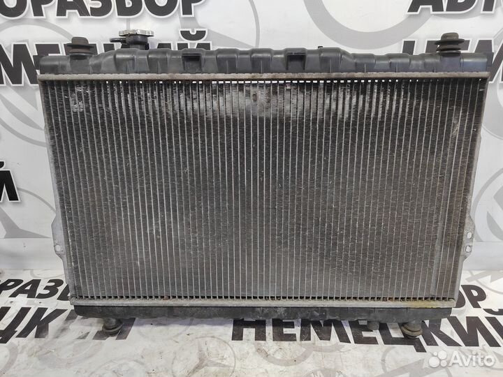 Радиатор охлаждения Hyundai Santa Fe 1