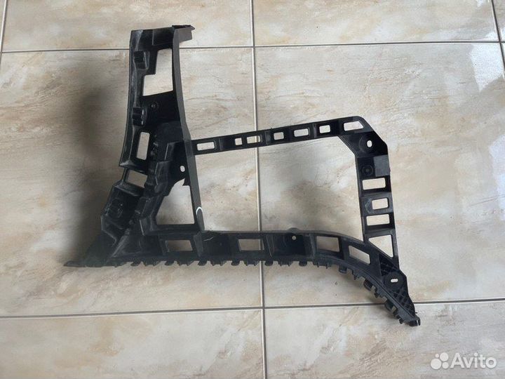 Кронштейн бампера задний правый Volkswagen Jetta 6