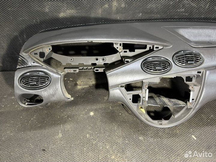 Торпедо Ford Focus 1998-2004