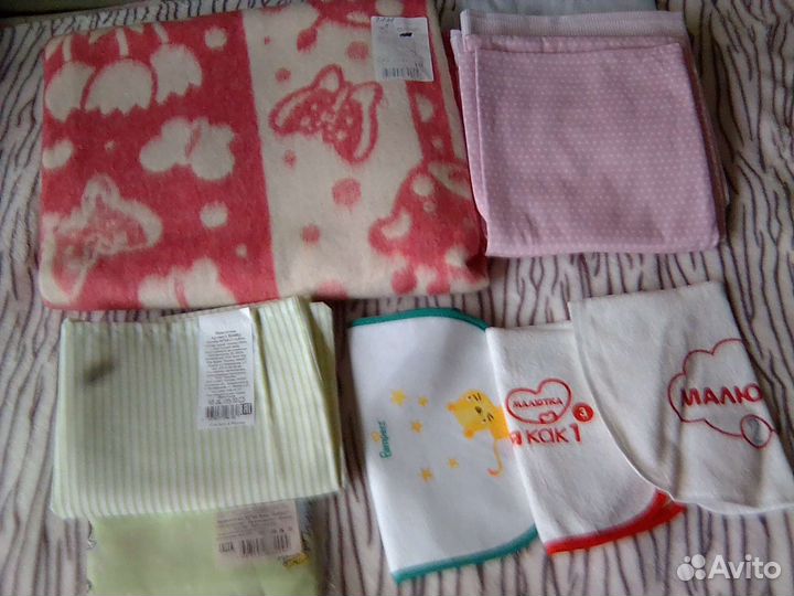 Одеяло, пеленки, наволочки, слюнявчики