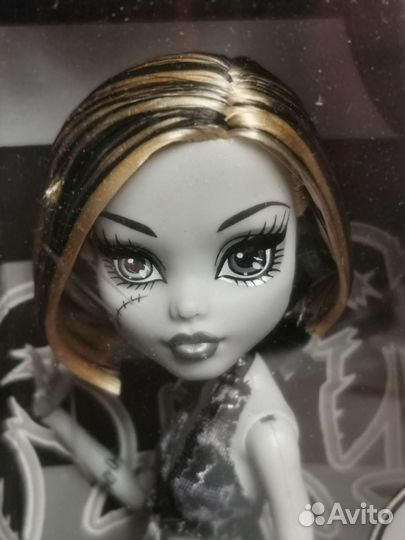 Frankie Stein 2011 Monster High