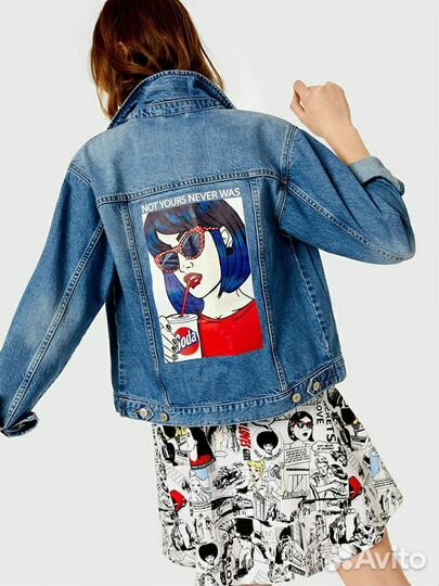Джинсовка с принтом поп-арт O'stin
