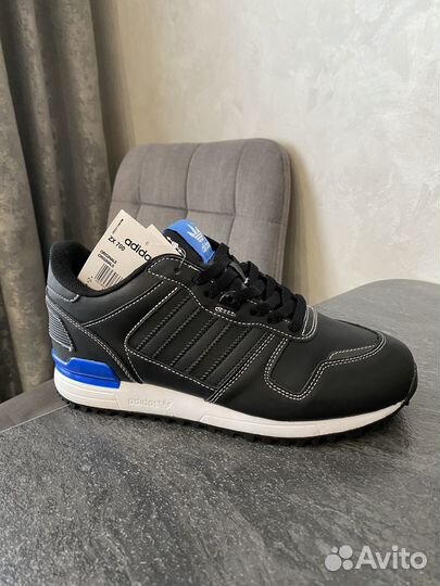 Кроссовки adidas zx 700