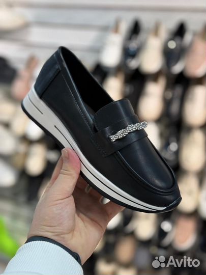 Лоферы, лорики женский