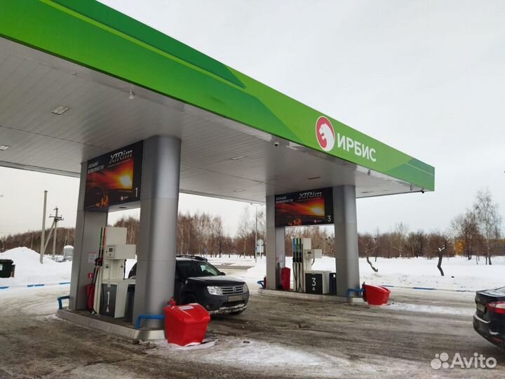 Заправщик на АЗС