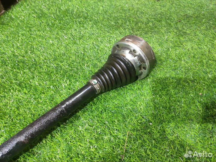 Полуось (привод) передний левый Skoda Octavia A5