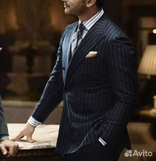 Пошив костюмов на заказ. Бутик Bond & Stinson