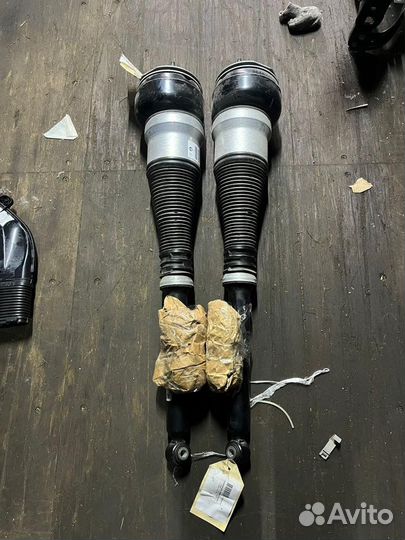 Передние стойки Mercedes w222 4-matic