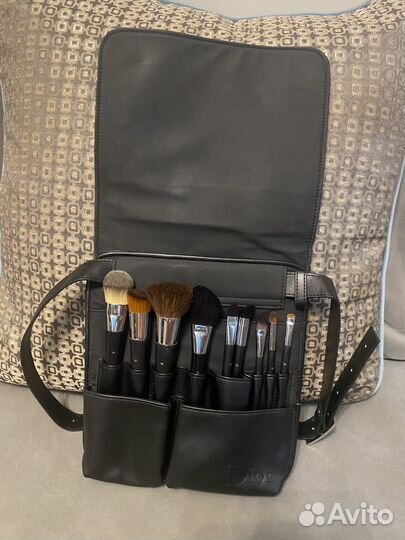 Кисти Dior и сумка для кистей на пояс Dior