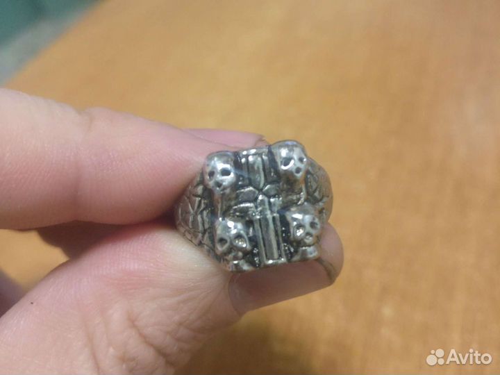 Перстень,кольцо серебро с черепами
