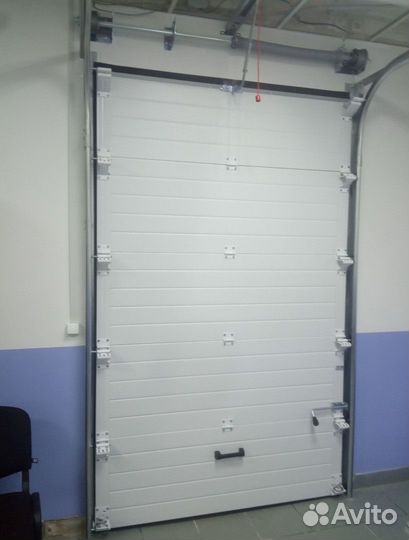 Ручные секционные ворота DoorHan / 2,3х2,15 м