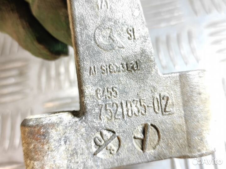 Кронштейн компрессора кондиционера Bmw 7 e66 2001