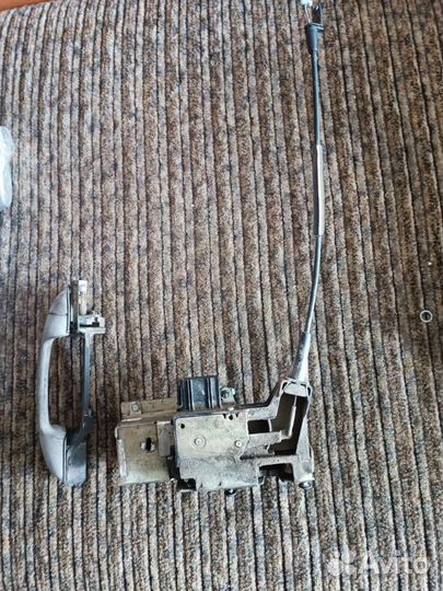 Замок передней двери Ford Torneo connect