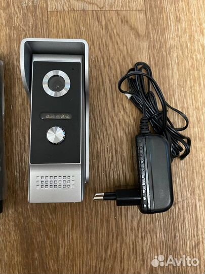 Видеодомофон новый